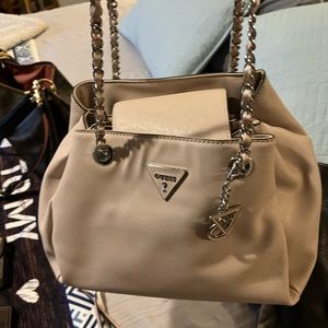 Guess hand bag cream colored great condition like new